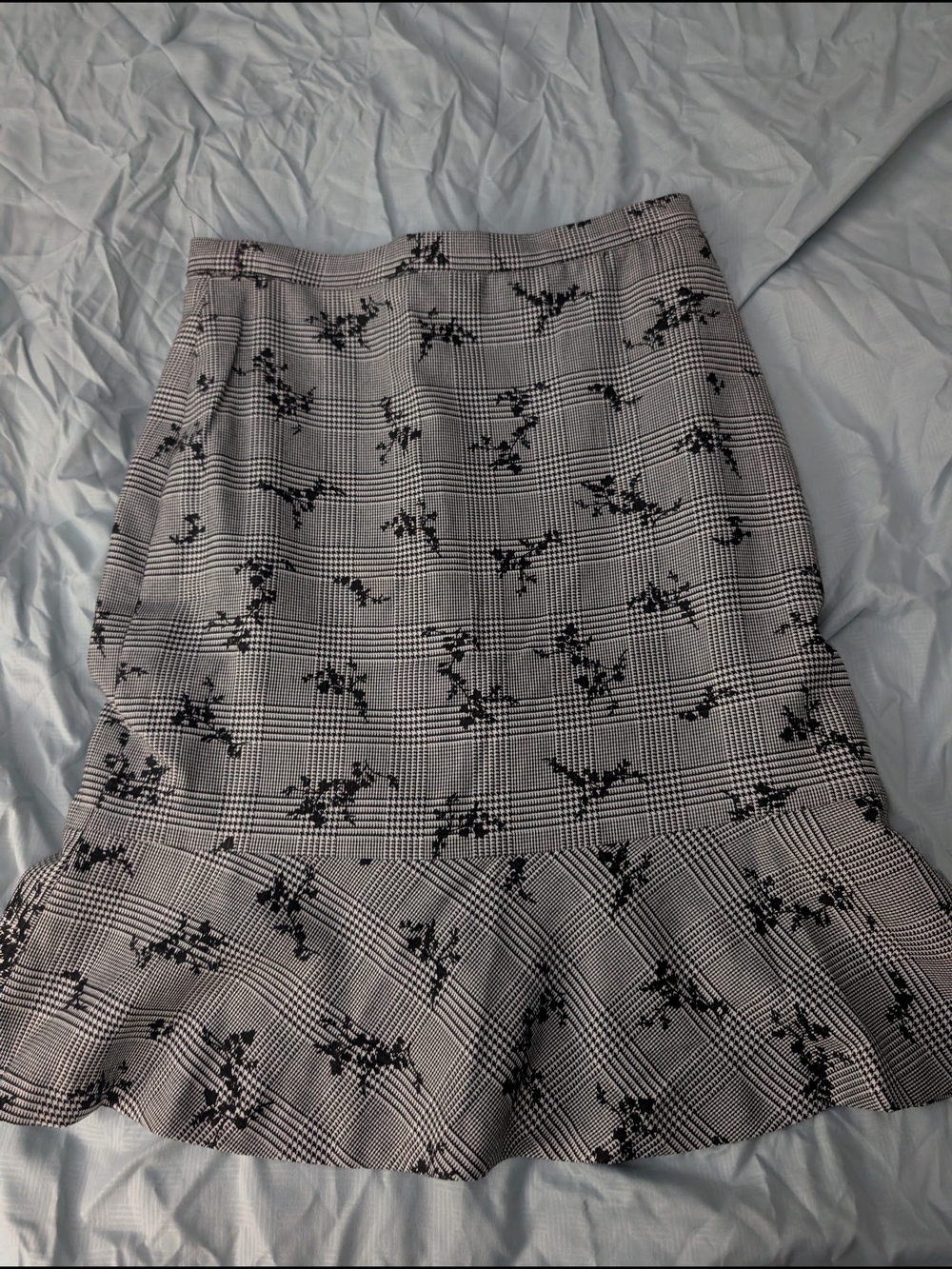 Ann Taylor Black and White Plaid Ruffle-Hem Skirt